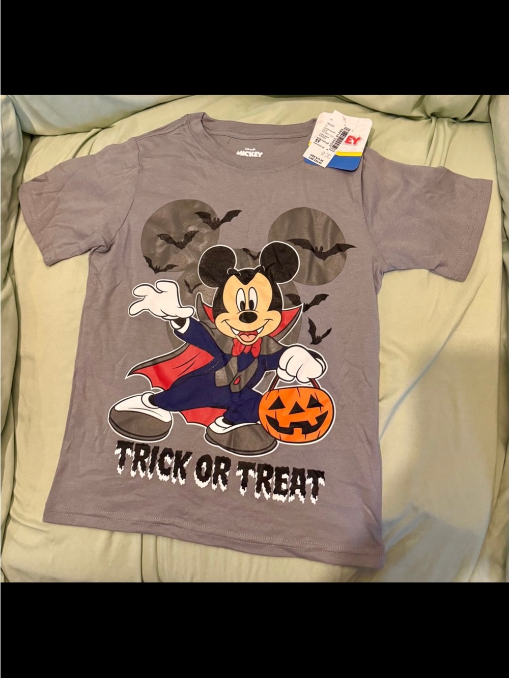 Disney Gray Mickey Mouse Vampire Halloween T-Shirt with Orange Pumpkin 5T